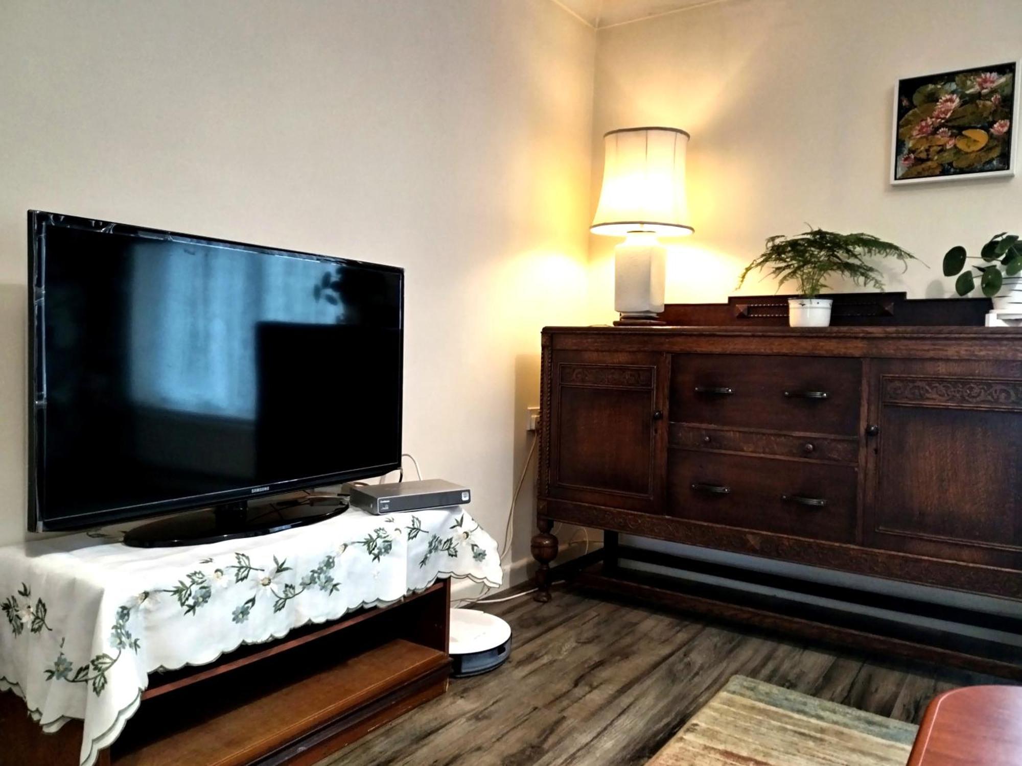 3br House In Convenient Location-ample Parking